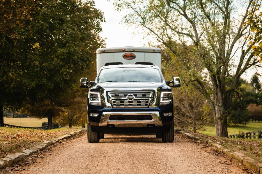  Nissan Titan XD SL Crew Cab 2019 года  (фото 7 из 26)